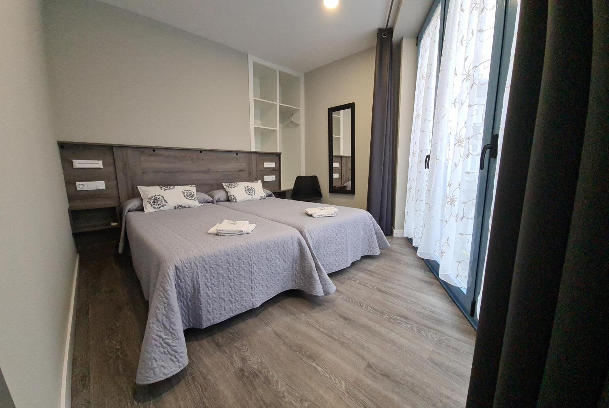 Apartamentos Carballal Palas de Rei Bagian luar foto